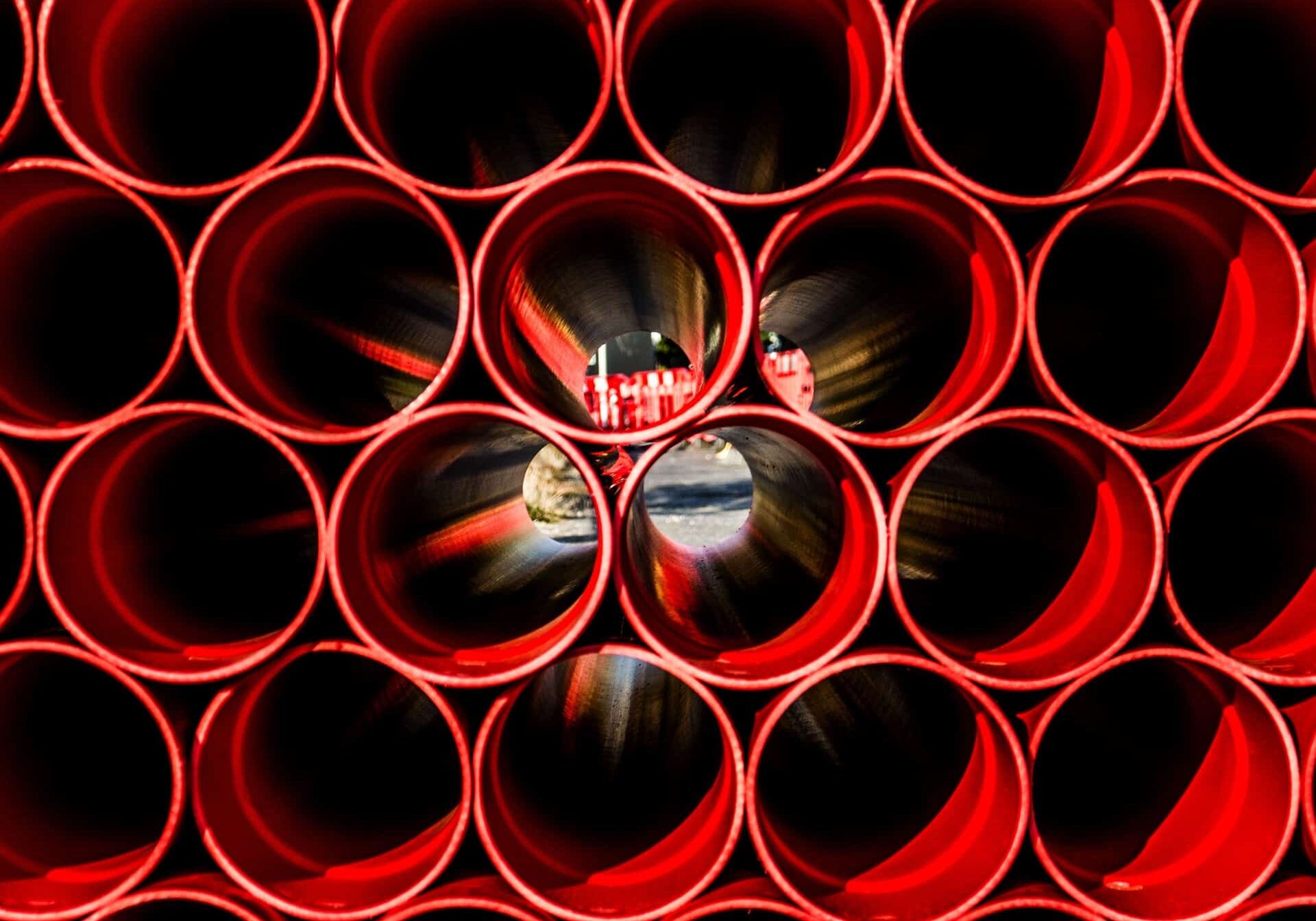 pipes (red)- side view